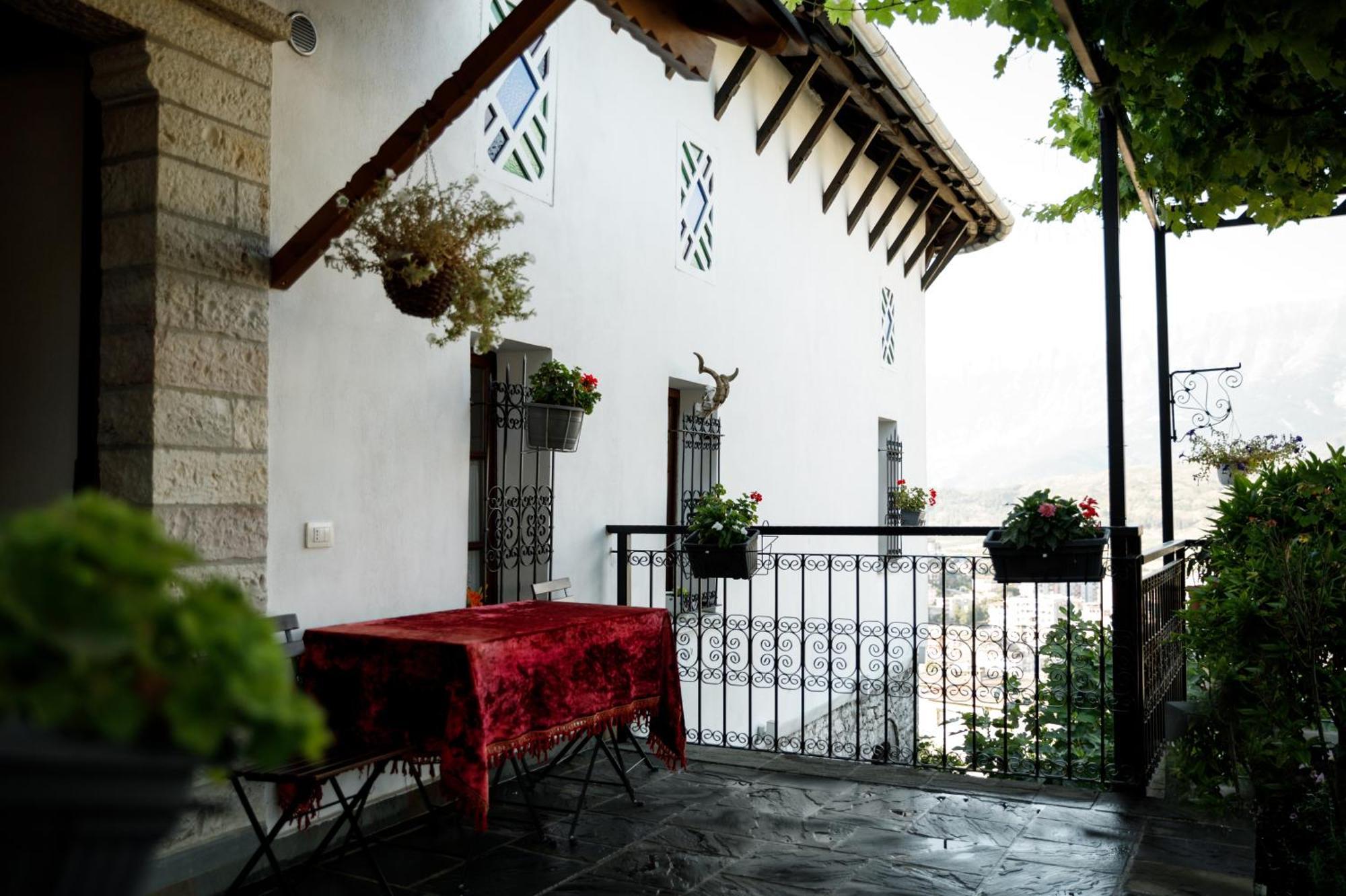 Boutique Hotel Musee Gjirokastra Kültér fotó